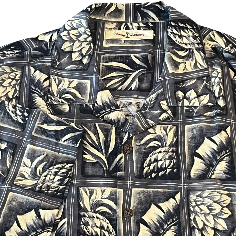 Tommy Bahama Shirt Mens Large 100% Silk Hawaiian Pineapples Tropical